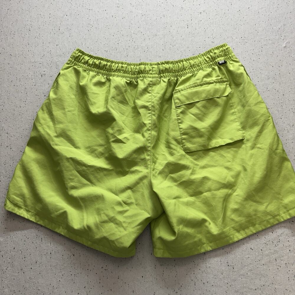 Nike Sportswear Sport Essentials Woven Lined Flow Shorts Green Men's Large - Picture 3 of 3